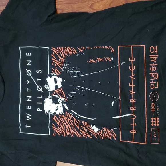 Next Level Apparel Other - TwentyOne Pilots tshirt tour concer shirt 2015 next level